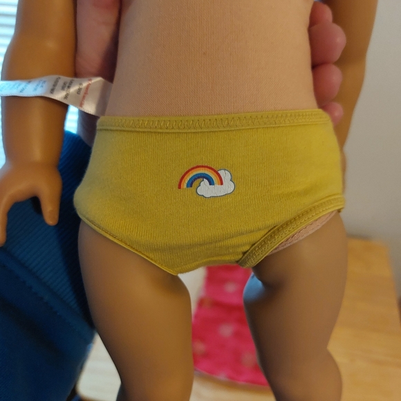 American Girl Ivy Ling Doll and Book - Picture 8 of 11